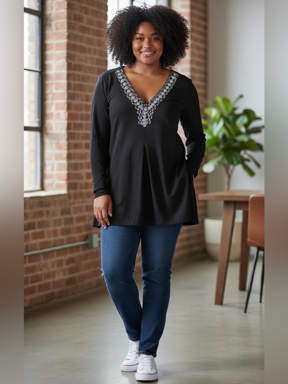 Dressbarn Women's XL Embellished V‎ Neck Top Stretch Piling